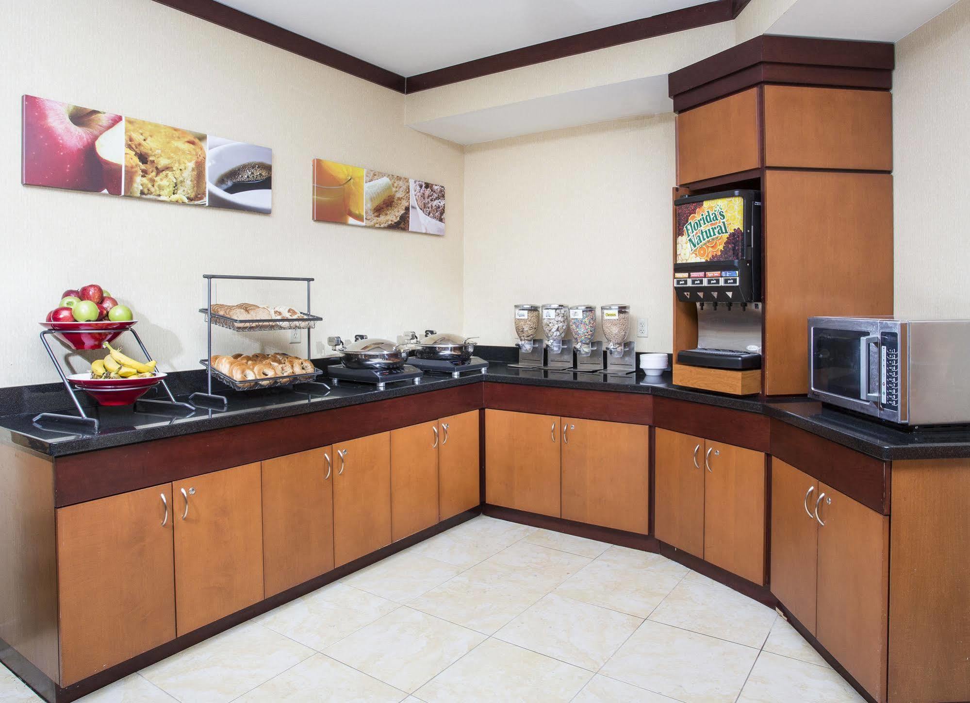 Fairfield Inn By Marriott Forsyth Decatur Экстерьер фото